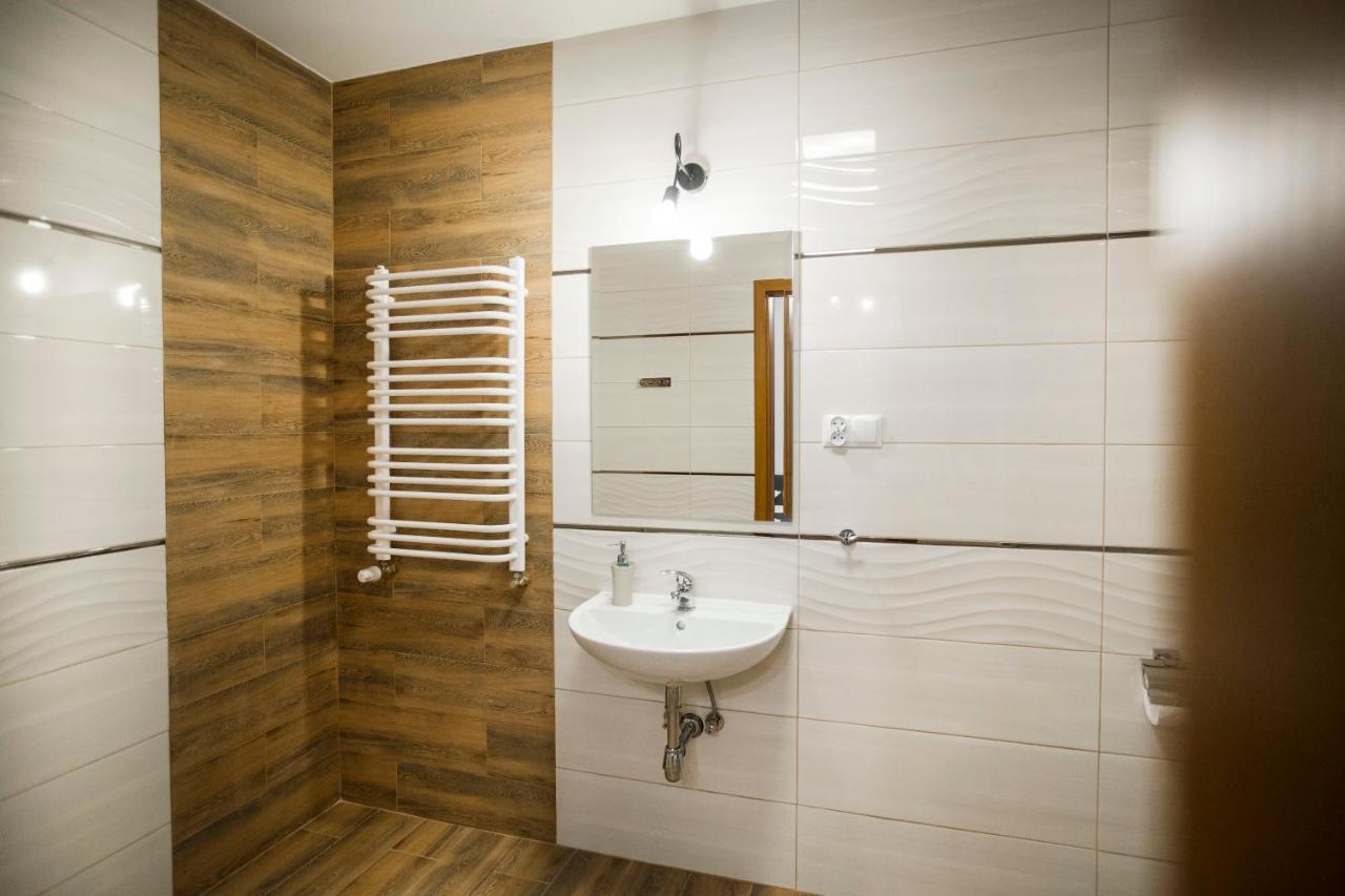 Gosciniec Ceglane Katy Hotel Dwikozy Exterior photo