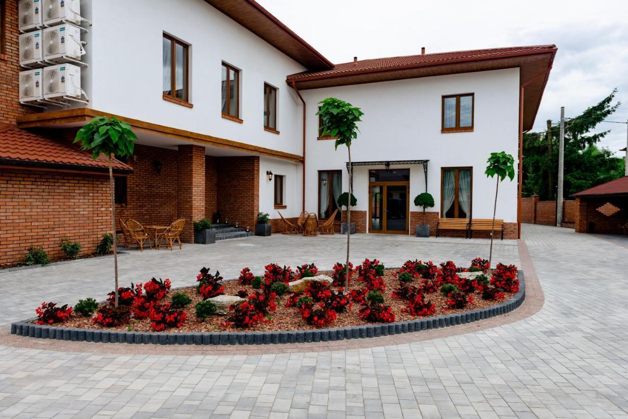 Gosciniec Ceglane Katy Hotel Dwikozy Exterior photo